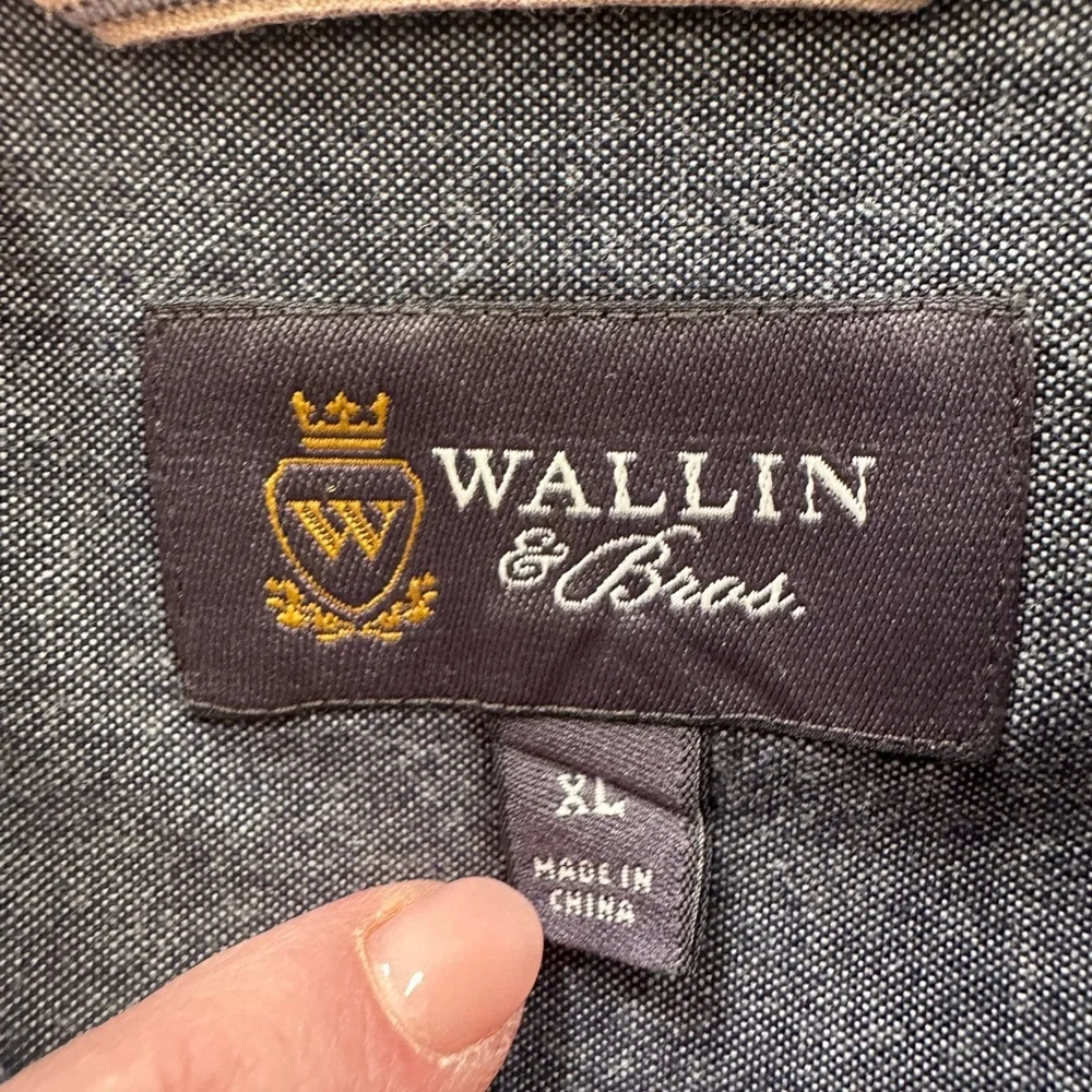 Classic Denim Blue Chambray Men's Button-Down Shirt - Picture 5 of 5